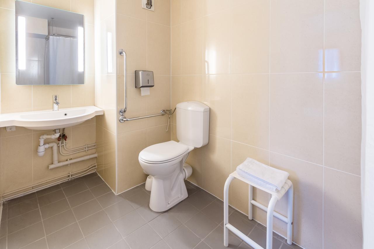 B&B Hotel Orleans Ouest Ла-Шапель-Сен-Мемен Екстер'єр фото